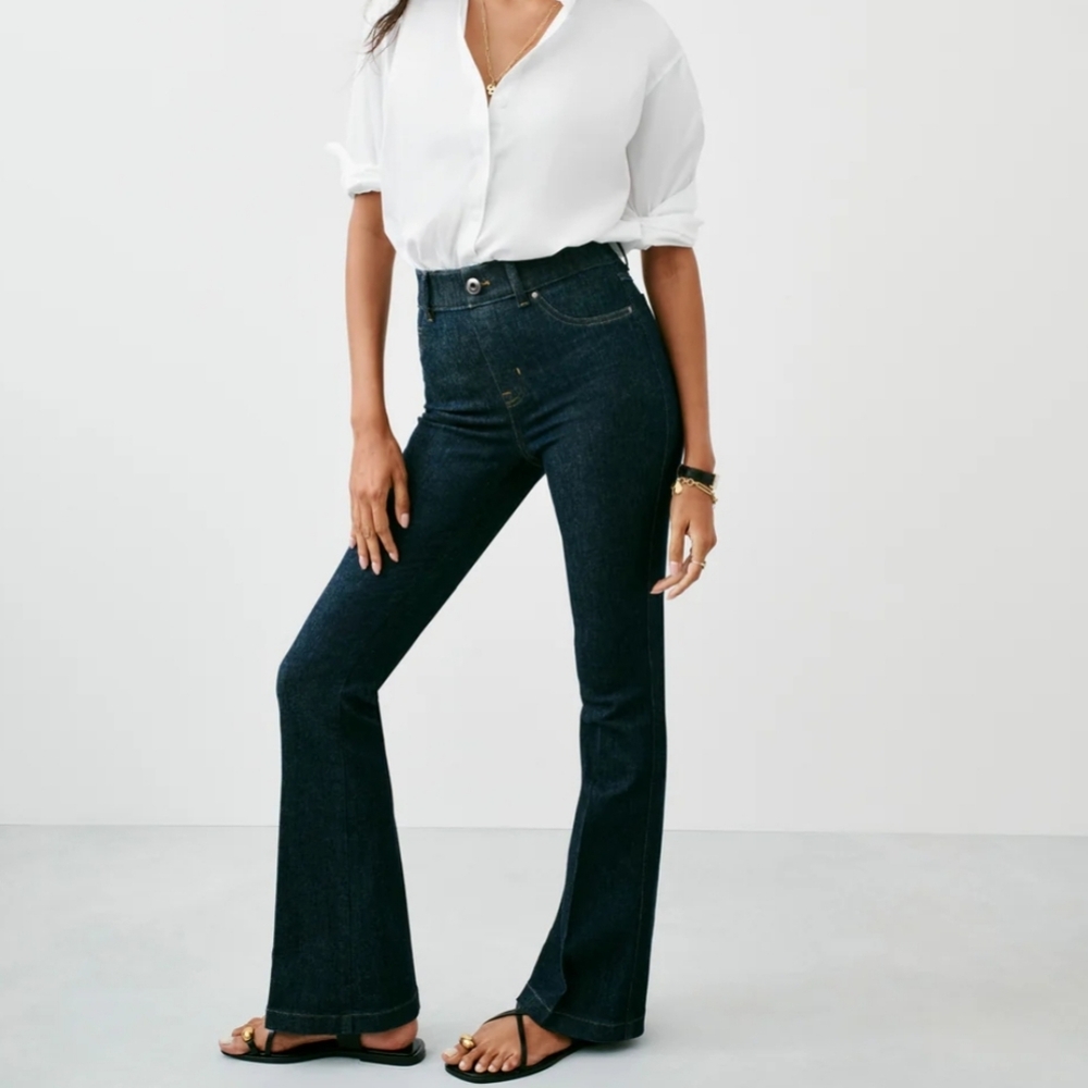 Spanx Original Everywear High Rise Flare Jeans New With Tags - Picture 2 of 13